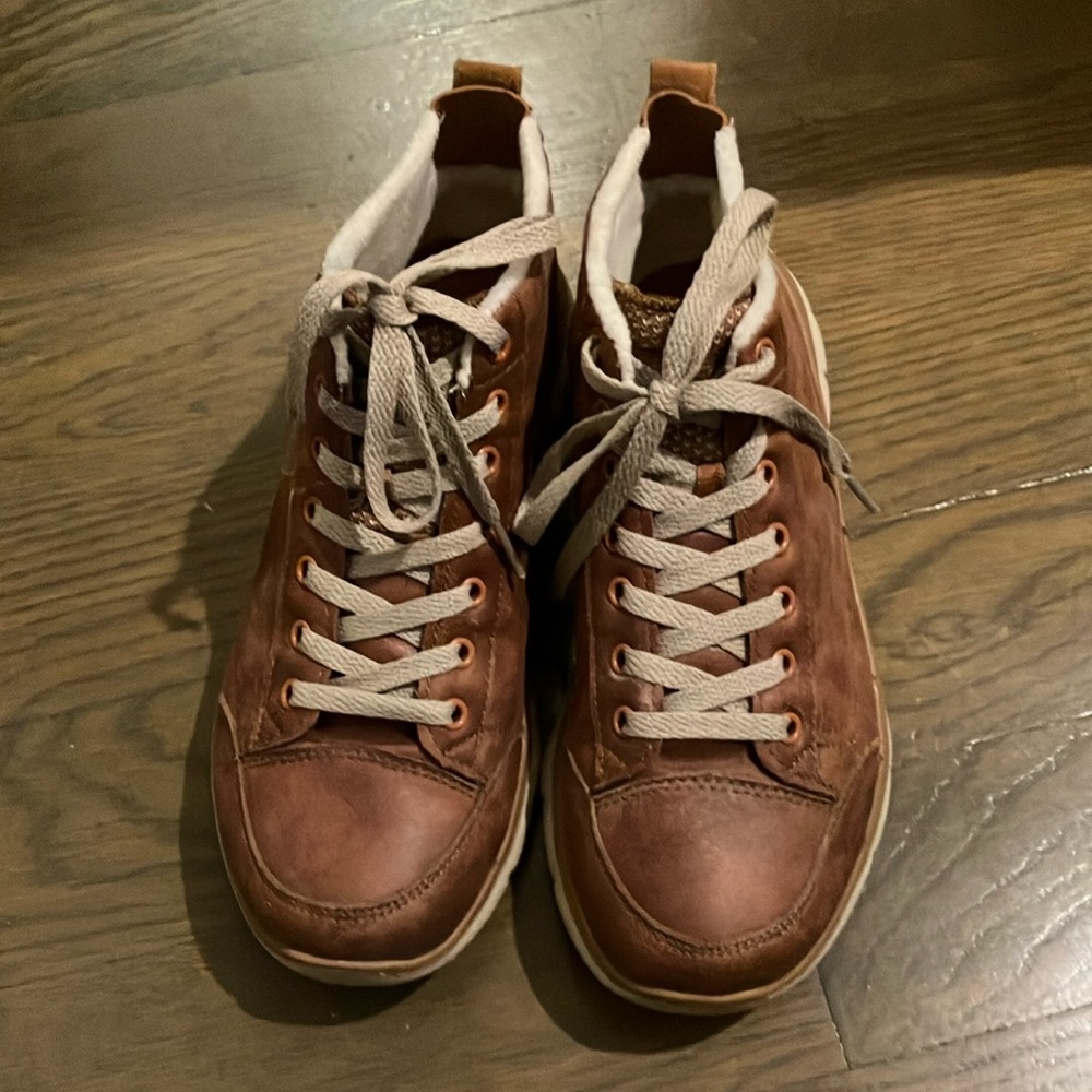 Skechers Brown Lace Up Boots